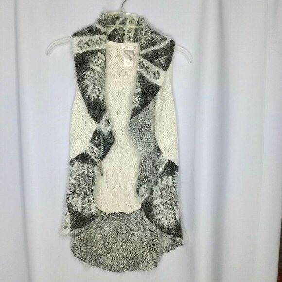 ⭐ Max Studio Women's Faux Fur Trim Cable Knit Open Sweater Cardigan Vest Med - Picture 1 of 5